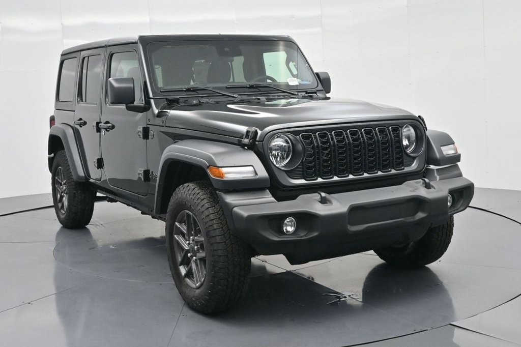 Used 2024 Jeep Wrangler Unlimited Sport AWD/4WD image 24