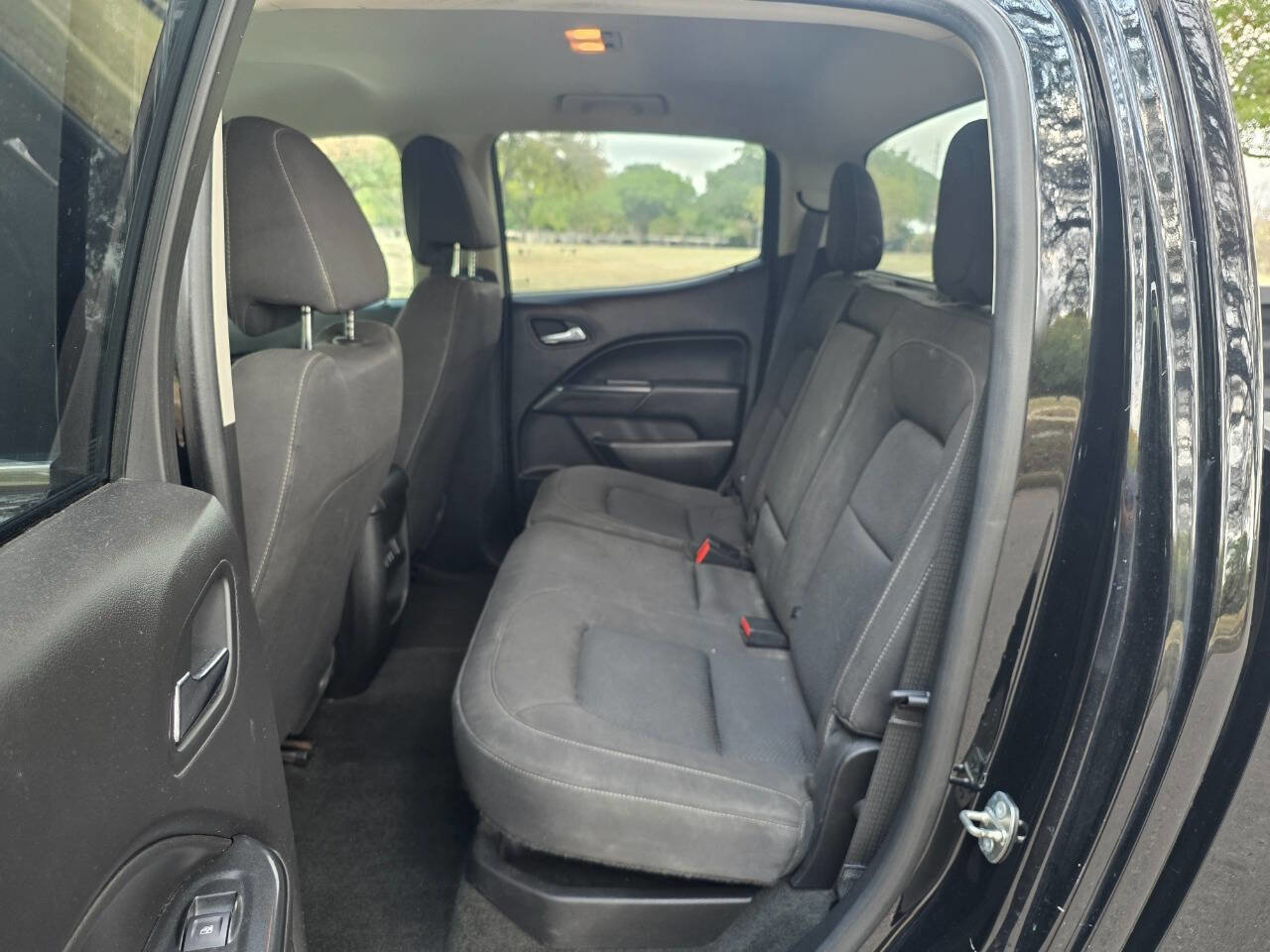 Used 2018 Chevrolet Colorado LT image 17
