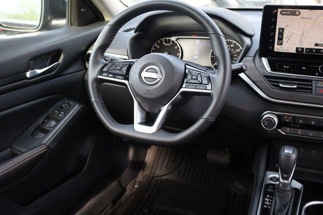 Certified 2024 Nissan Altima 2.5 SV w/ SV Premium Package AWD/4WD image 24