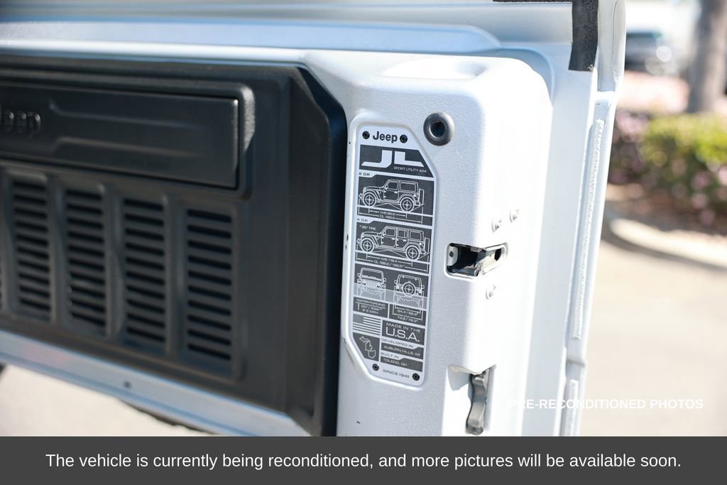 Used 2022 Jeep Wrangler Unlimited Sahara image 44