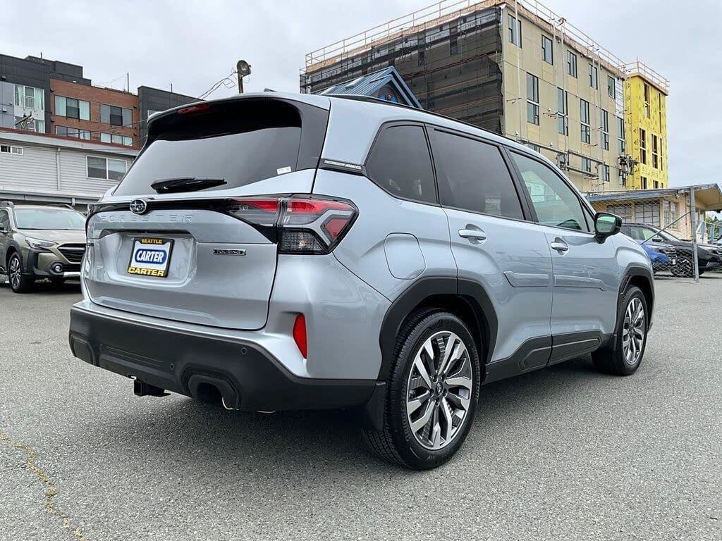 Certified 2025 Subaru Forester Touring AWD/4WD image 8