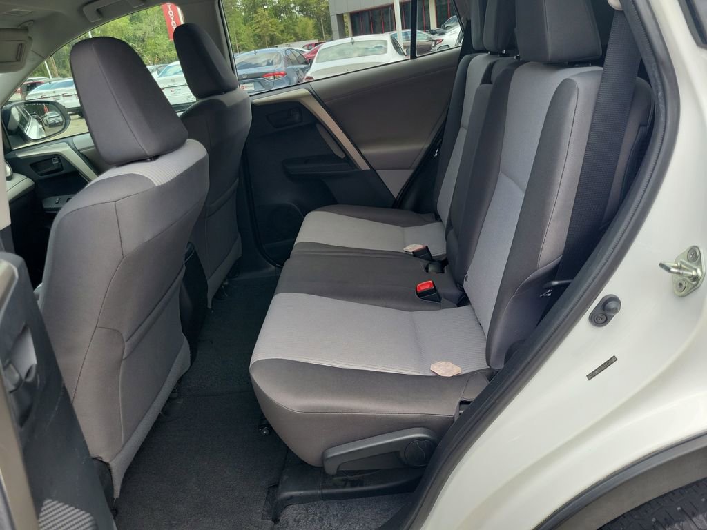 Used 2013 Toyota RAV4 LE FWD image 17