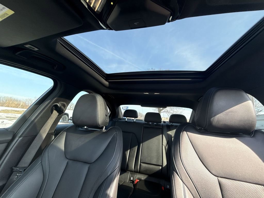 Used 2023 BMW 330i xDrive Sedan w/ Driving Assistance Package image 16