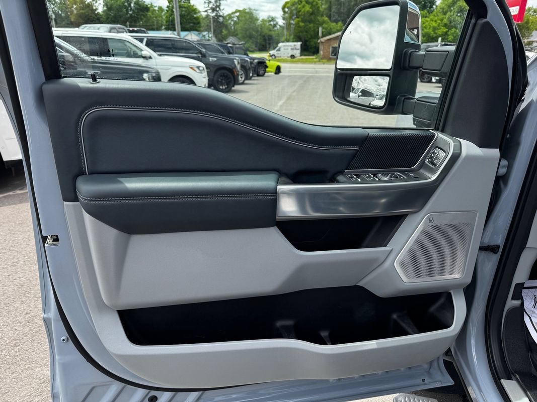 Used 2024 Ford F350 Limited w/ FX4 Off-Road Package AWD/4WD image 11