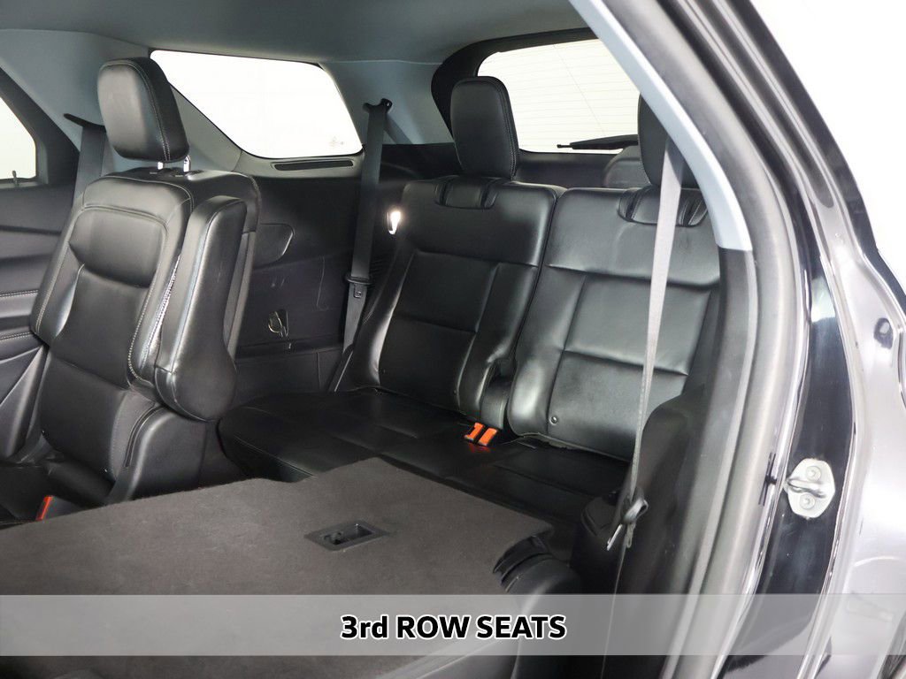 Used 2021 Ford Explorer XLT w/ Equipment Group 202A AWD/4WD image 6
