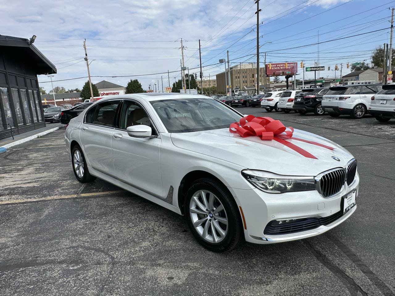 Used 2017 BMW 740i xDrive AWD/4WD image 3