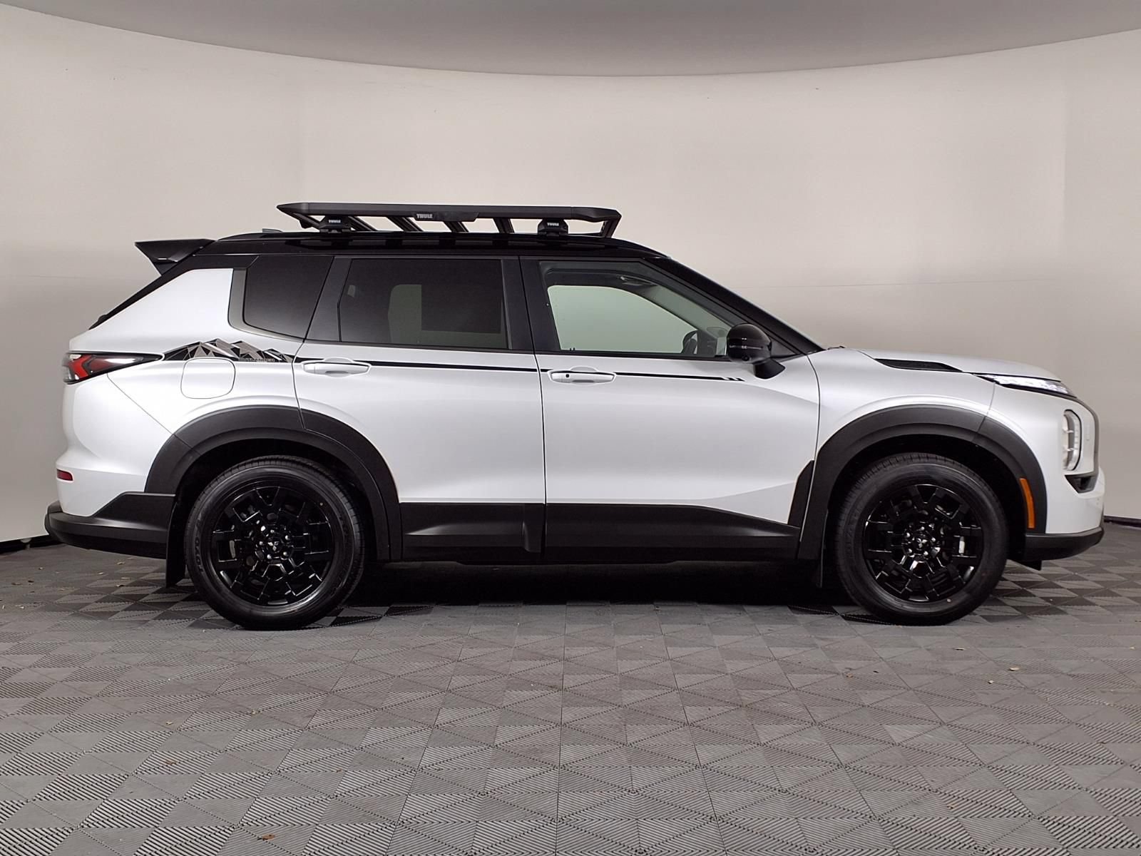 New 2026 Mitsubishi Outlander AWD image 27