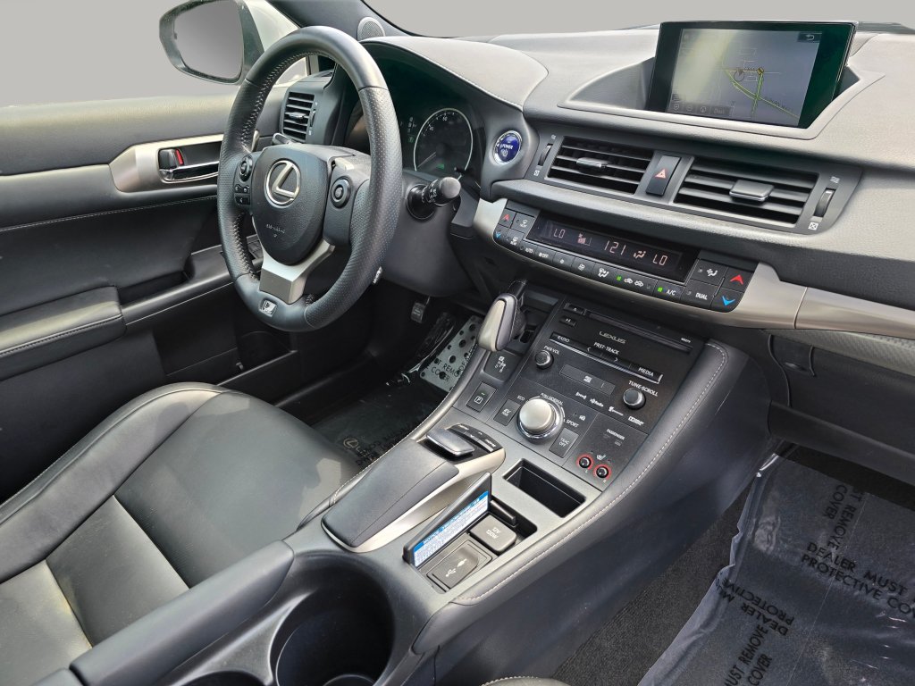 Used 2014 Lexus CT 200h w/ F Sport w/Nuluxe Interior FWD image 33