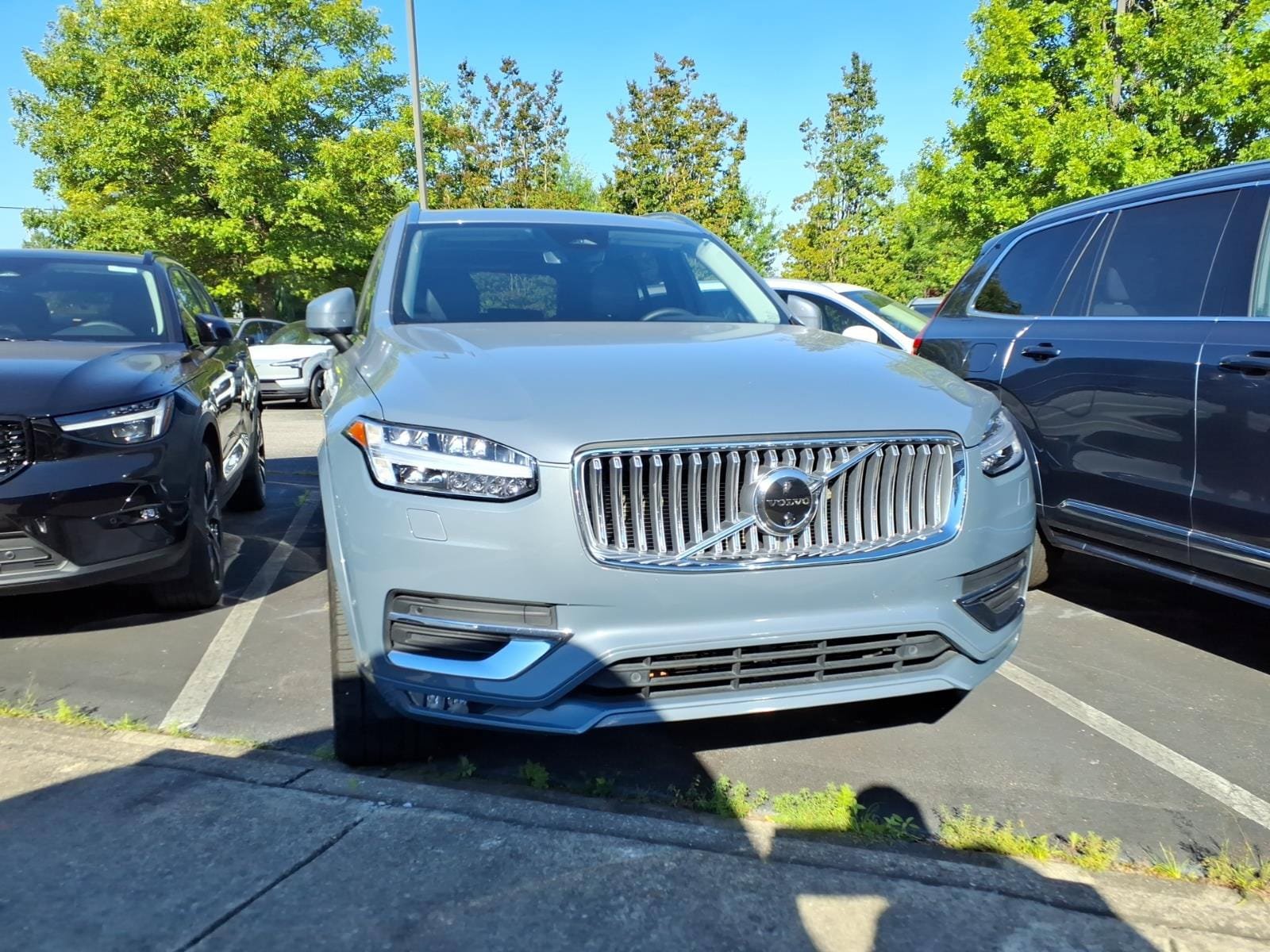 Certified 2023 Volvo XC90 B6 Plus w/ Protection Package Premier AWD/4WD image 2