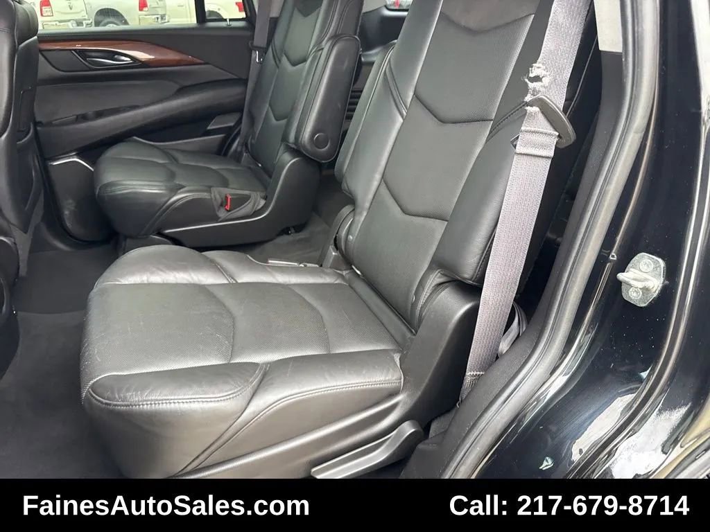 Used 2015 Cadillac Escalade Premium image 44