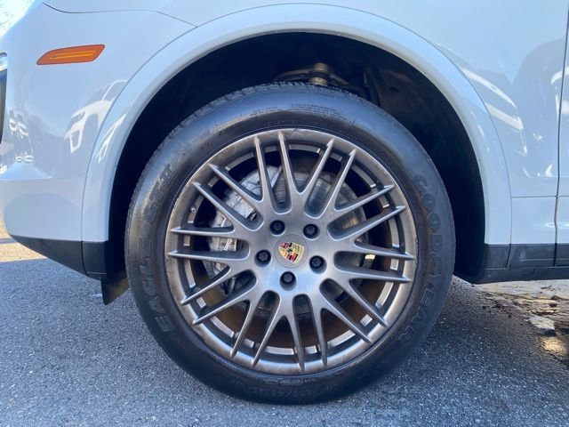Used 2017 Porsche Cayenne image 18
