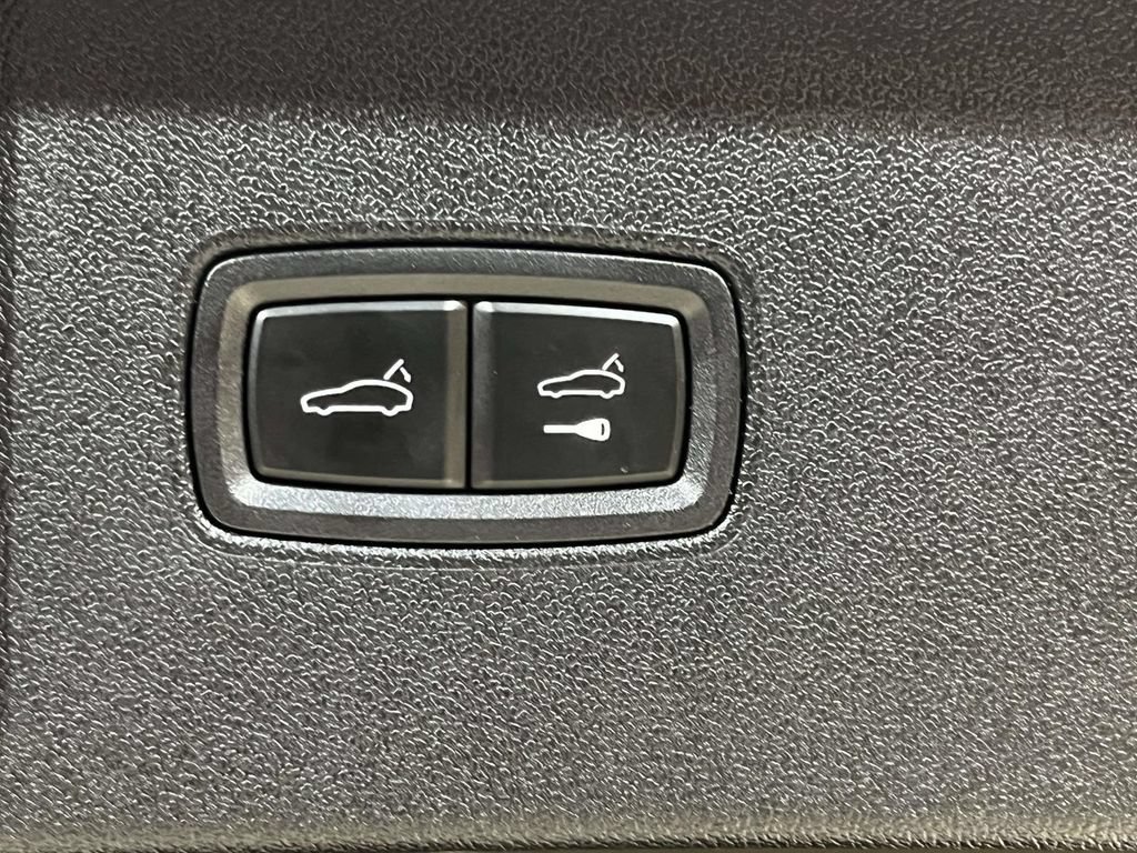 Certified 2023 Porsche Cayenne Turbo AWD/4WD image 22
