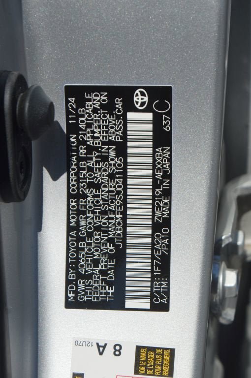 Used 2025 Toyota Corolla XLE FWD image 27