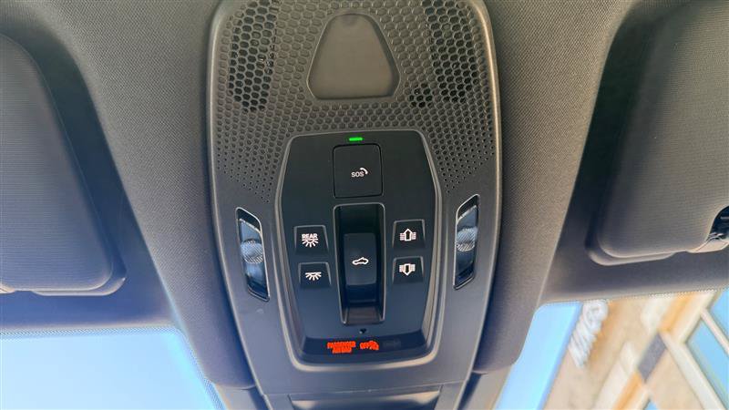 Used 2025 Porsche Cayenne S w/ Premium Package Plus AWD/4WD image 39