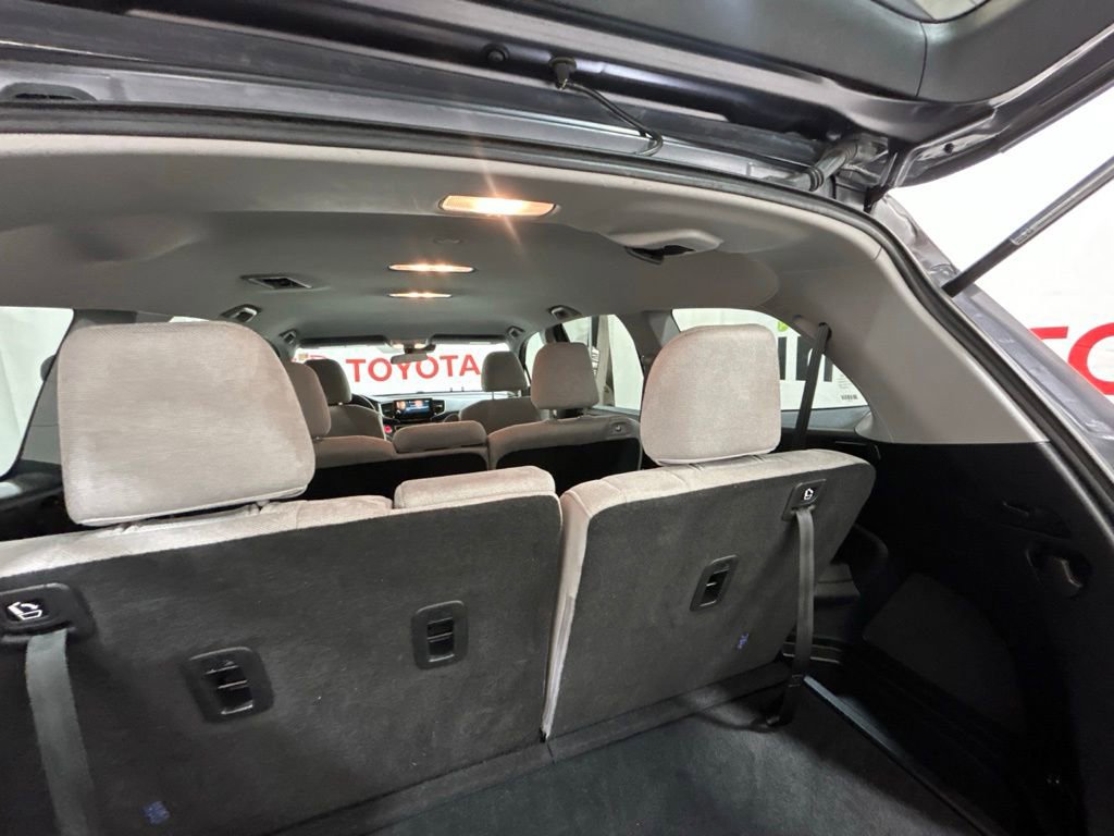 Used 2021 Honda Pilot EX image 18