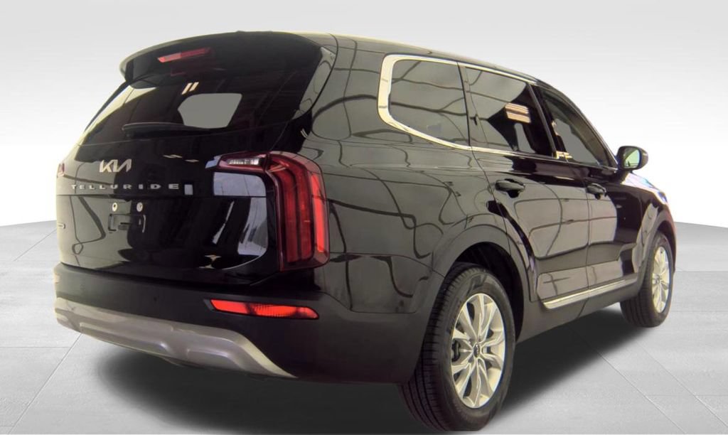 Used 2022 Kia Telluride LX AWD/4WD image 4