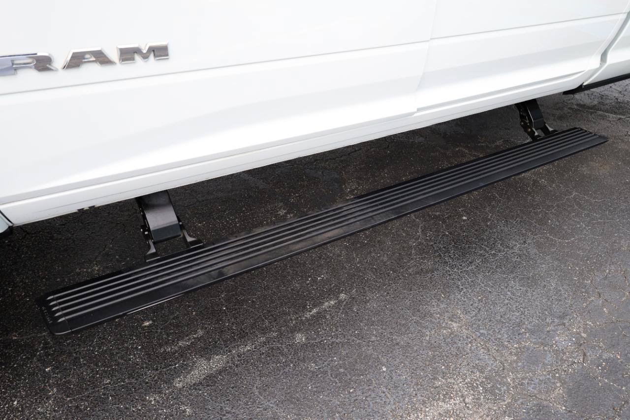 Used 2025 RAM 3500 Longhorn AWD/4WD image 7