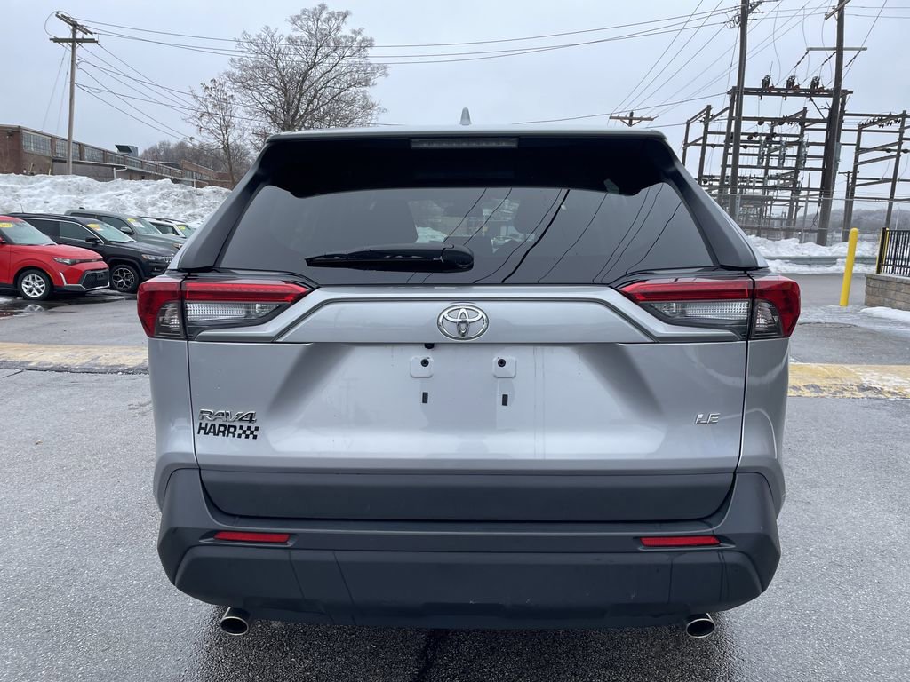 Used 2024 Toyota RAV4 LE image 4