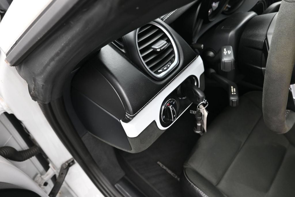 Certified 2022 Porsche 718 Boxster Spyder RWD image 16