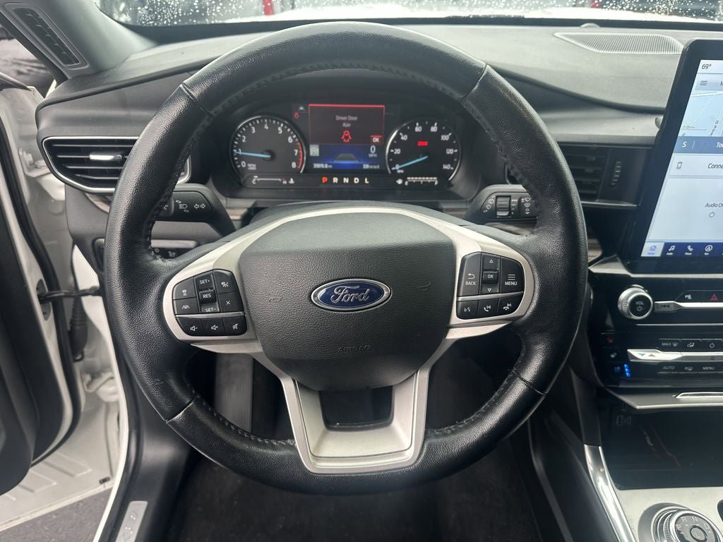 Used 2022 Ford Explorer Limited w/ Limited Technology Package image 14