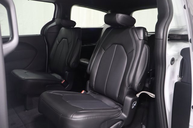 New 2026 Chrysler Voyager LX image 11
