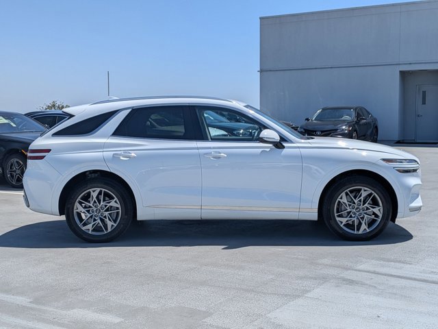 Used 2024 Genesis GV70 2.5T AWD/4WD image 4