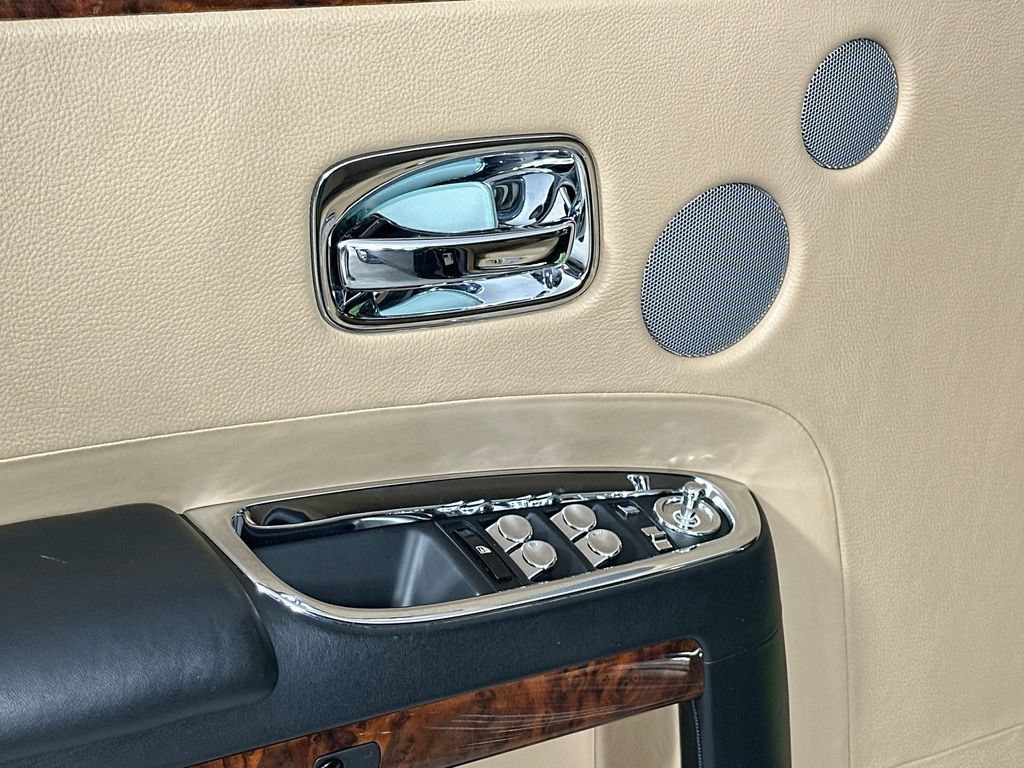Used 2012 Rolls-Royce Ghost RWD image 14