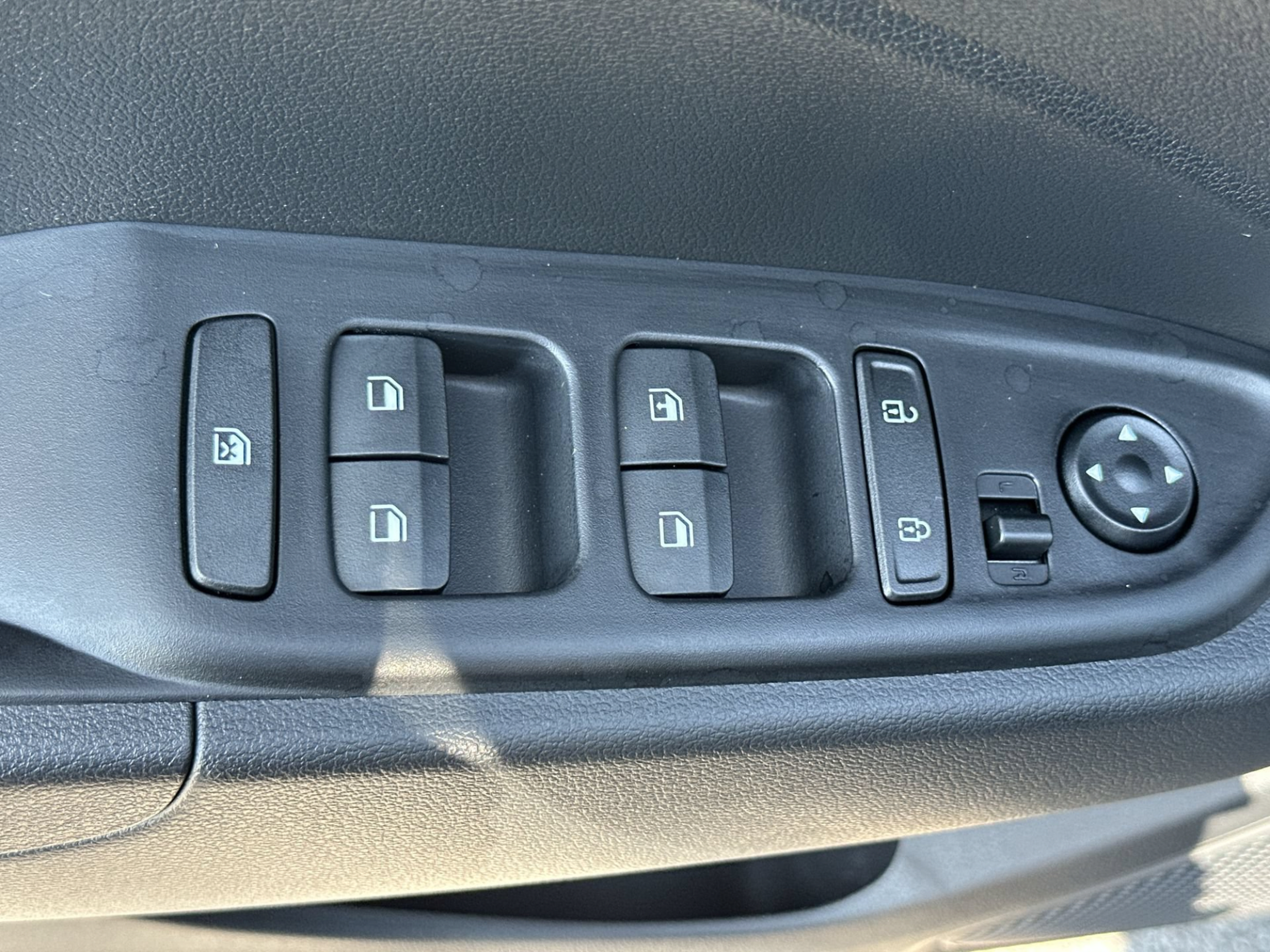 New 2026 Hyundai Venue SE FWD image 15
