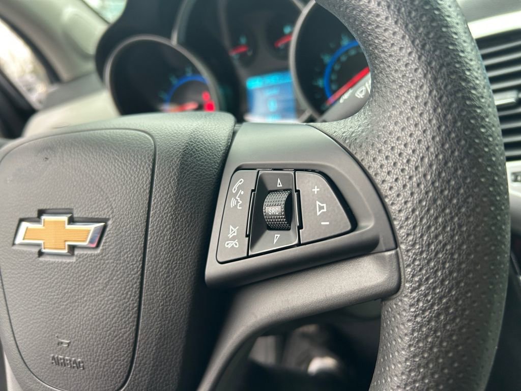 Used 2016 Chevrolet Cruze LS image 18