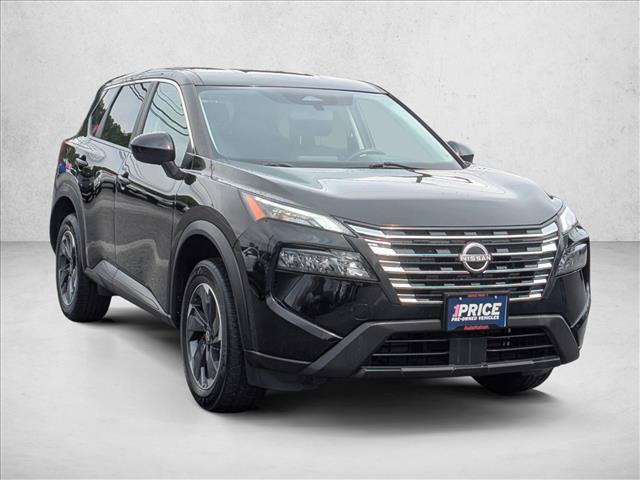 Used 2024 Nissan Rogue SV AWD/4WD image 3