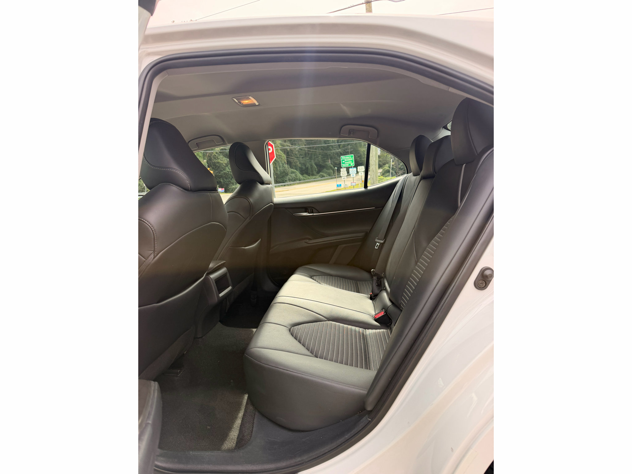 Used 2024 Toyota Camry SE FWD image 14