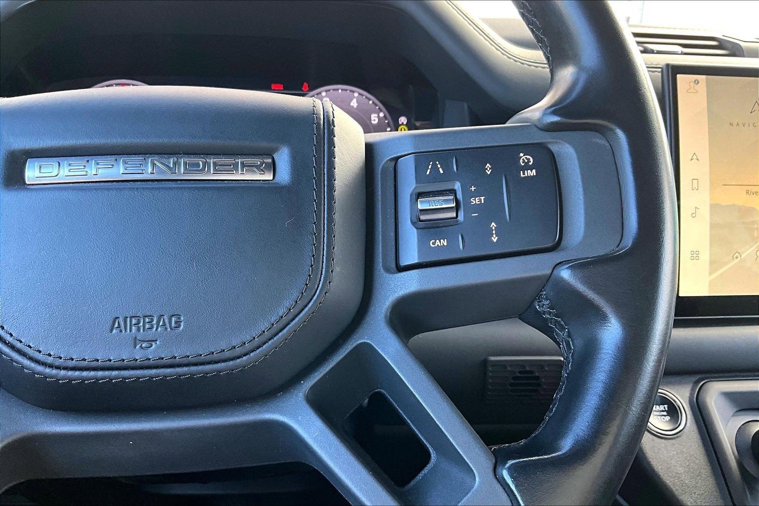 Used 2023 Land Rover Defender 130 X image 19