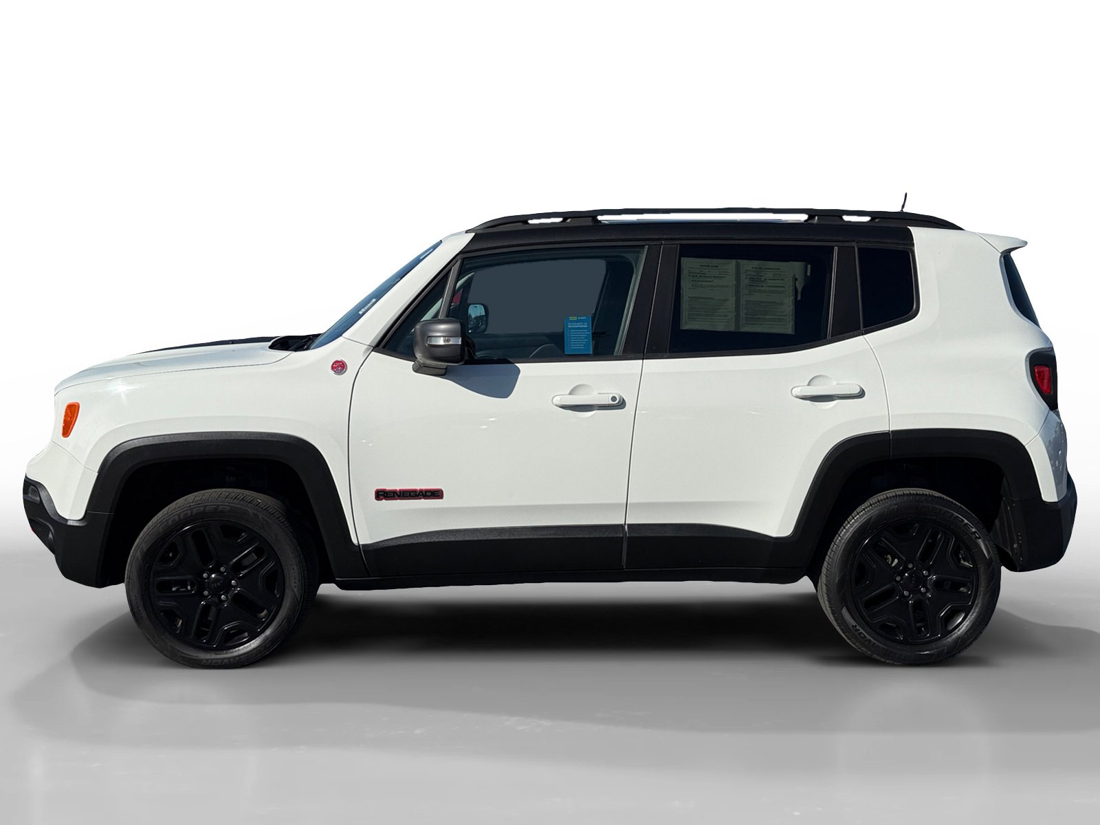 Used 2018 Jeep Renegade Trailhawk w/ UConnect 8.4 Nav Group image 2