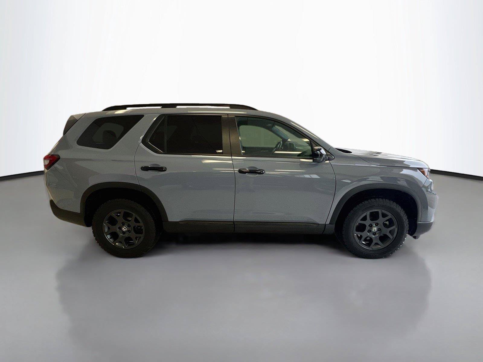 Certified 2025 Honda Pilot TrailSport image 16