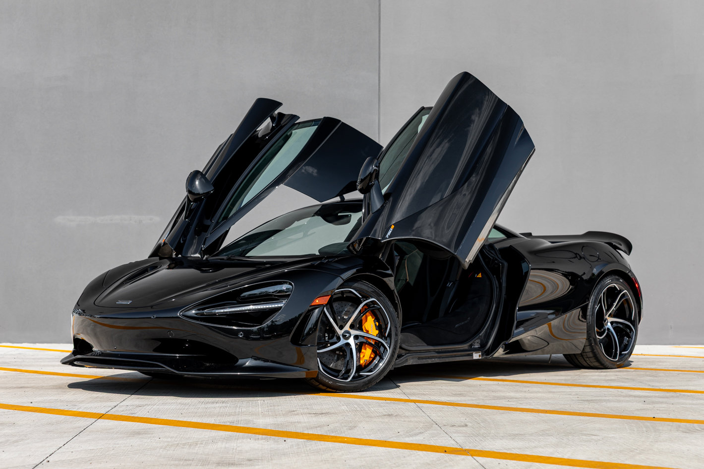 Used 2024 McLaren 750S image 9