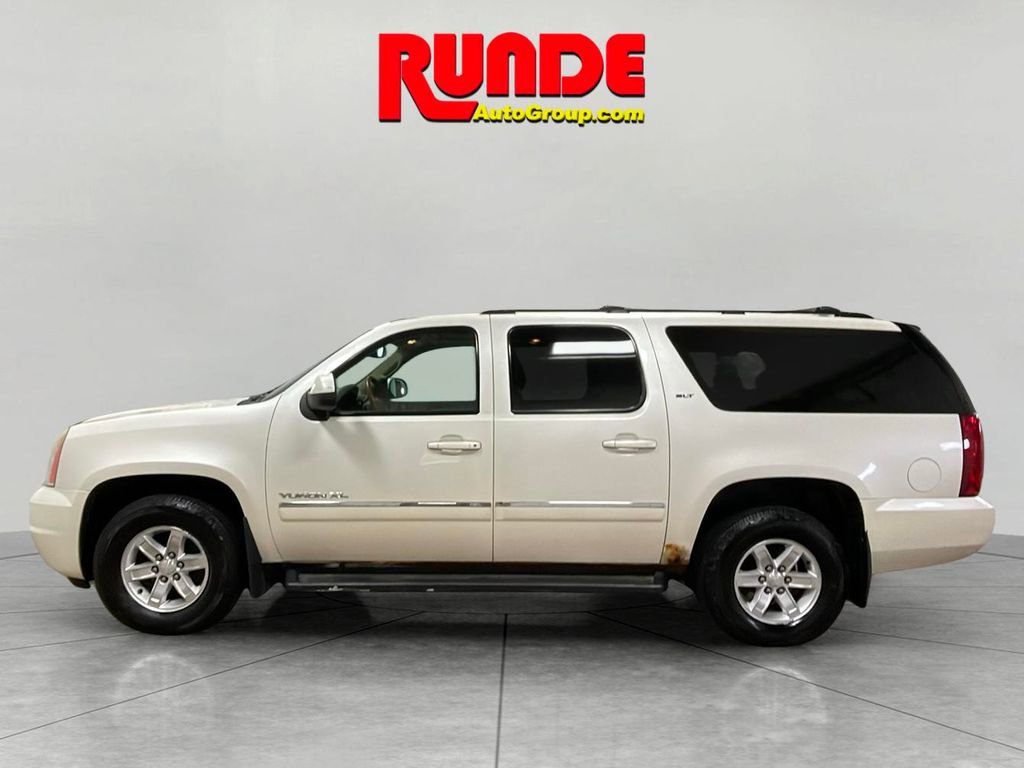Used 2012 GMC Yukon XL SLT w/ SLT-2 Equipment Package image 2