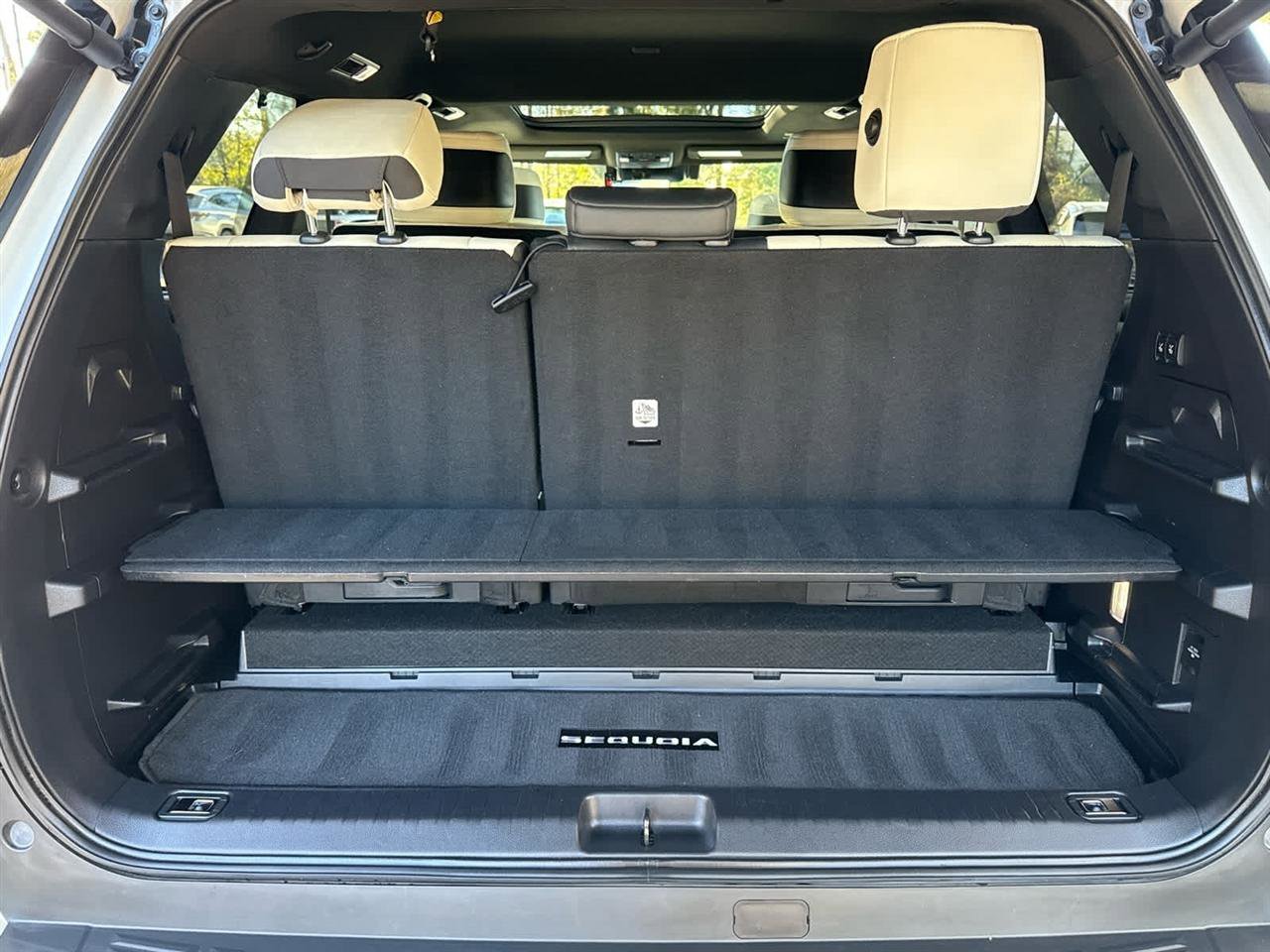 Used 2025 Toyota Sequoia Capstone image 13