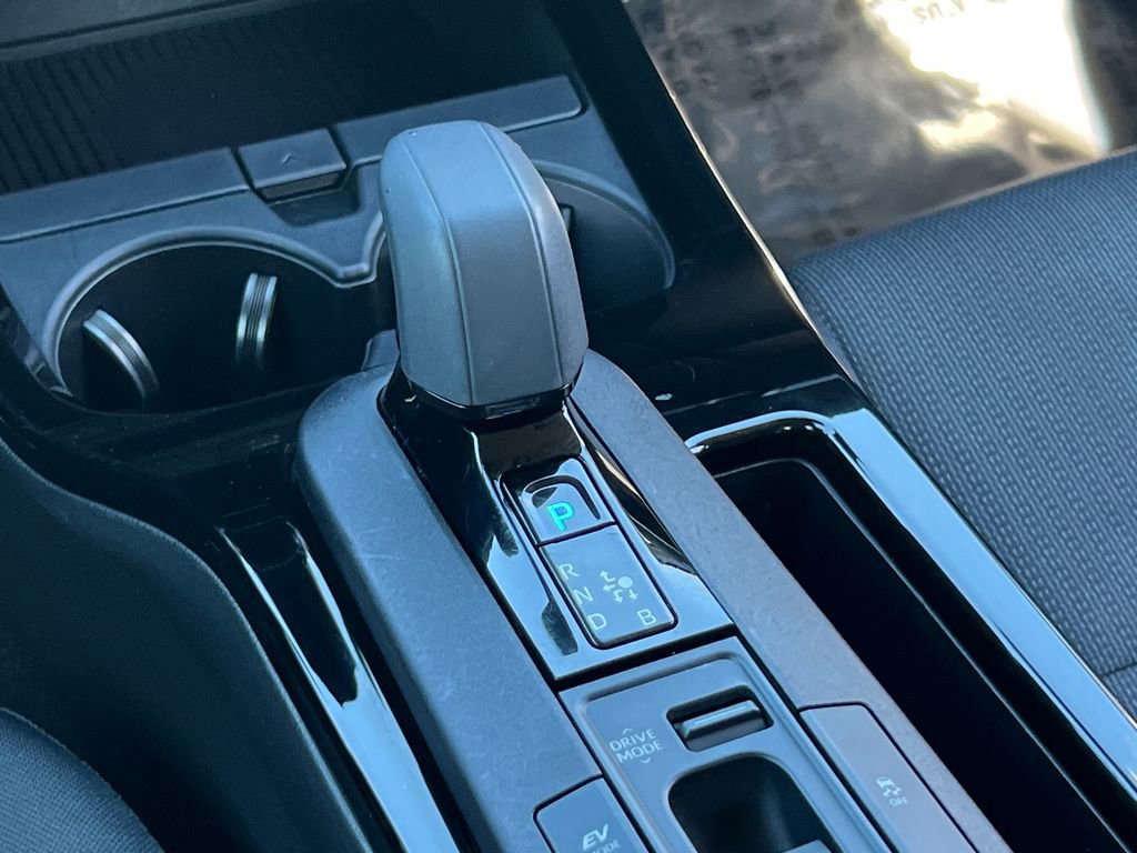 Used 2024 Toyota Prius LE image 20