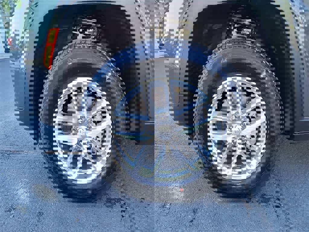 New 2025 Jeep Grand Cherokee Laredo X w/ Luxury Tech Group I image 10