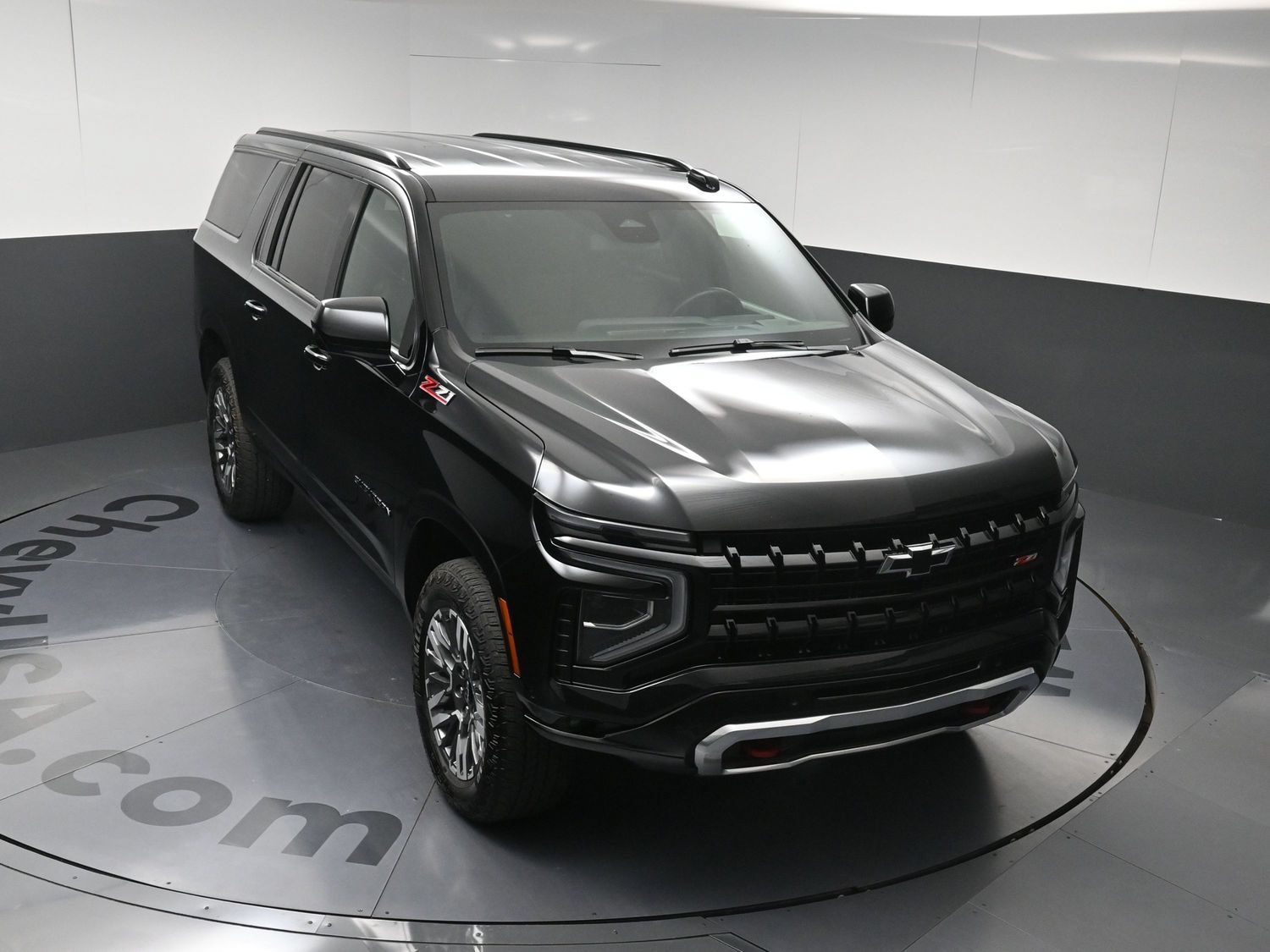 Used 2025 Chevrolet Suburban Z71 AWD/4WD image 31