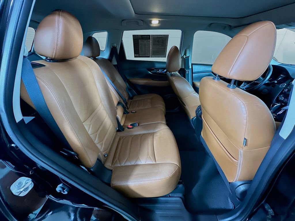 Used 2017 Nissan Rogue SL w/ SL Premium Package image 11