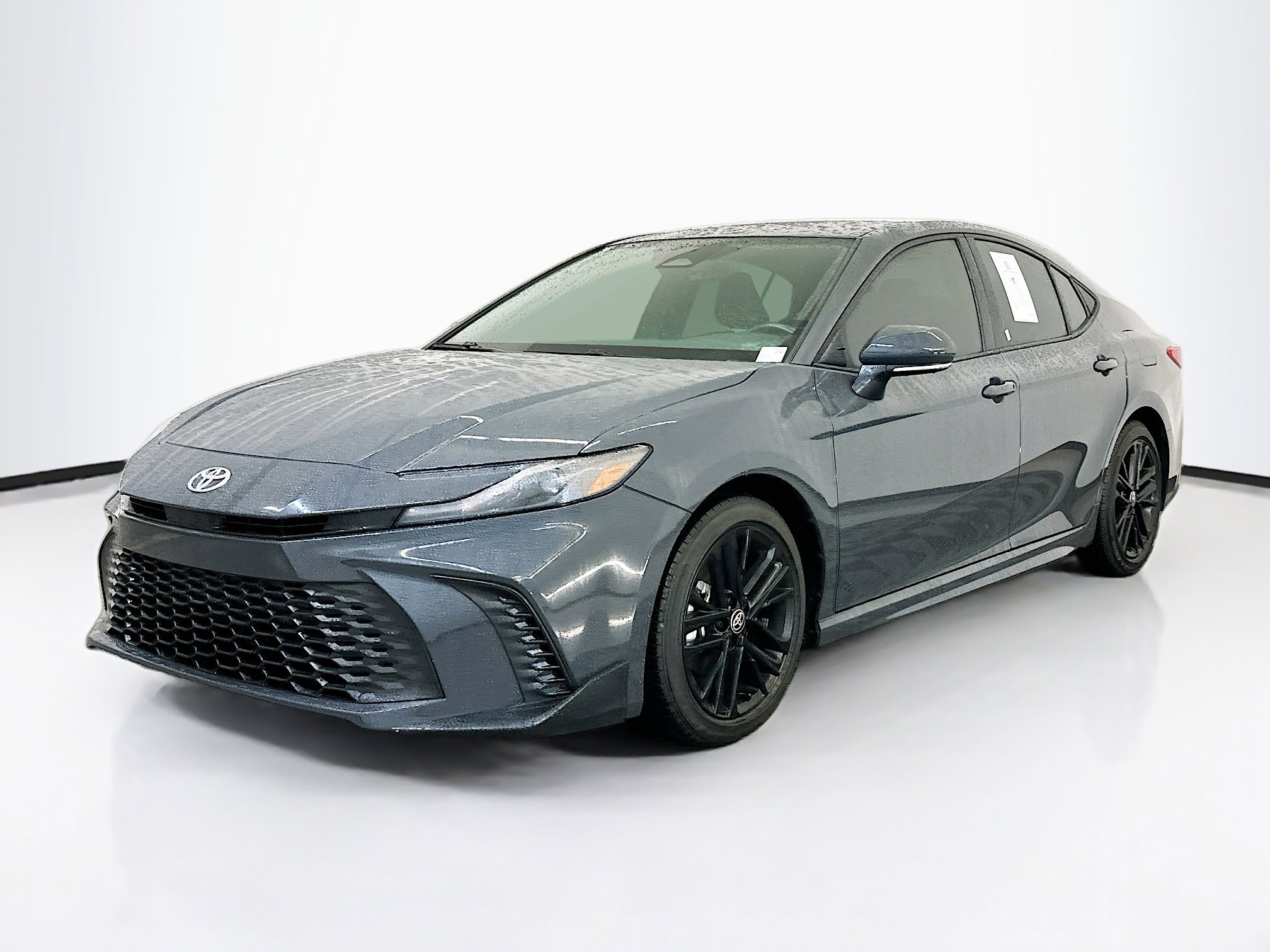 Used 2025 Toyota Camry SE w/ Convenience Package FWD image 3