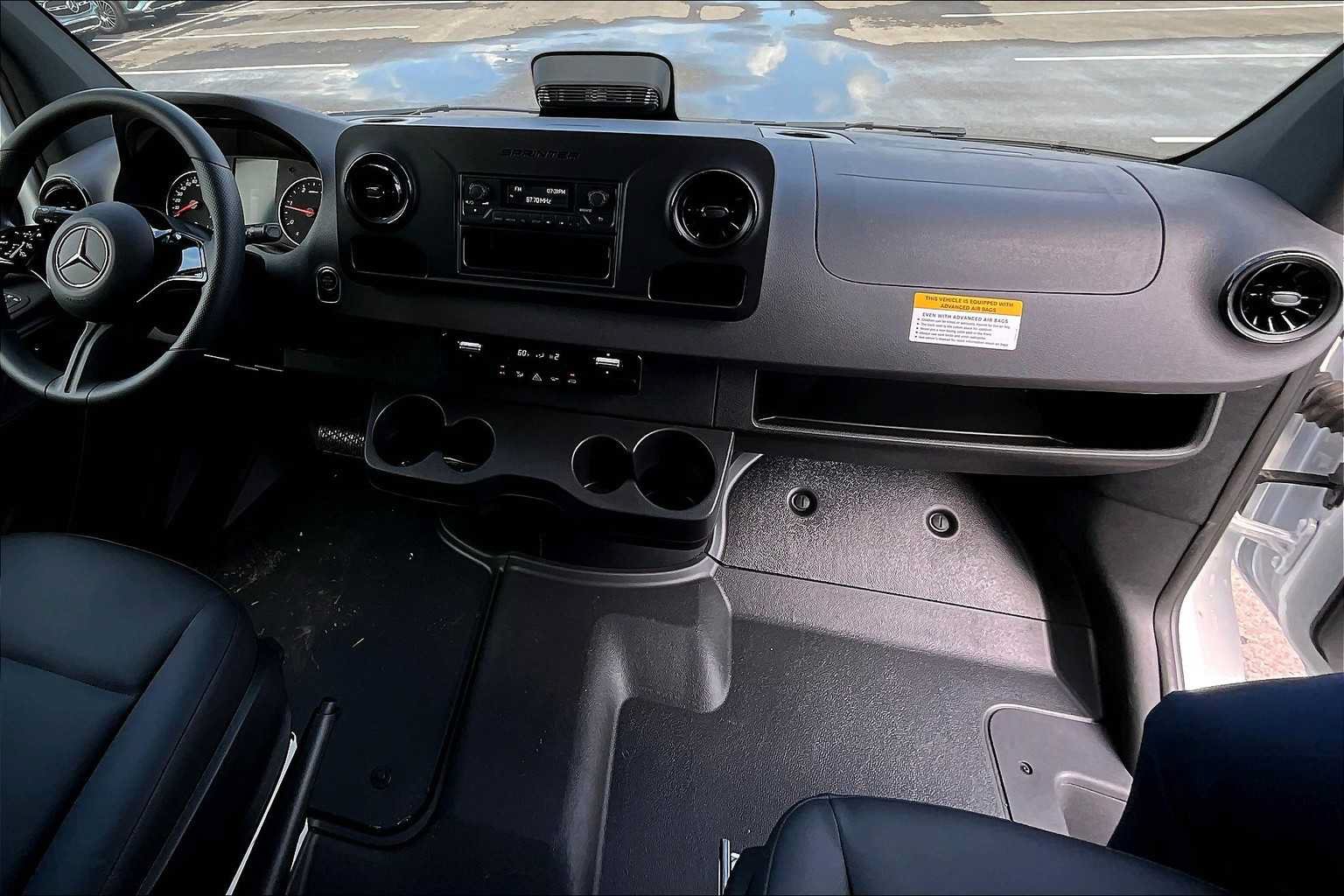 Used 2025 Mercedes-Benz Sprinter 2500 image 6
