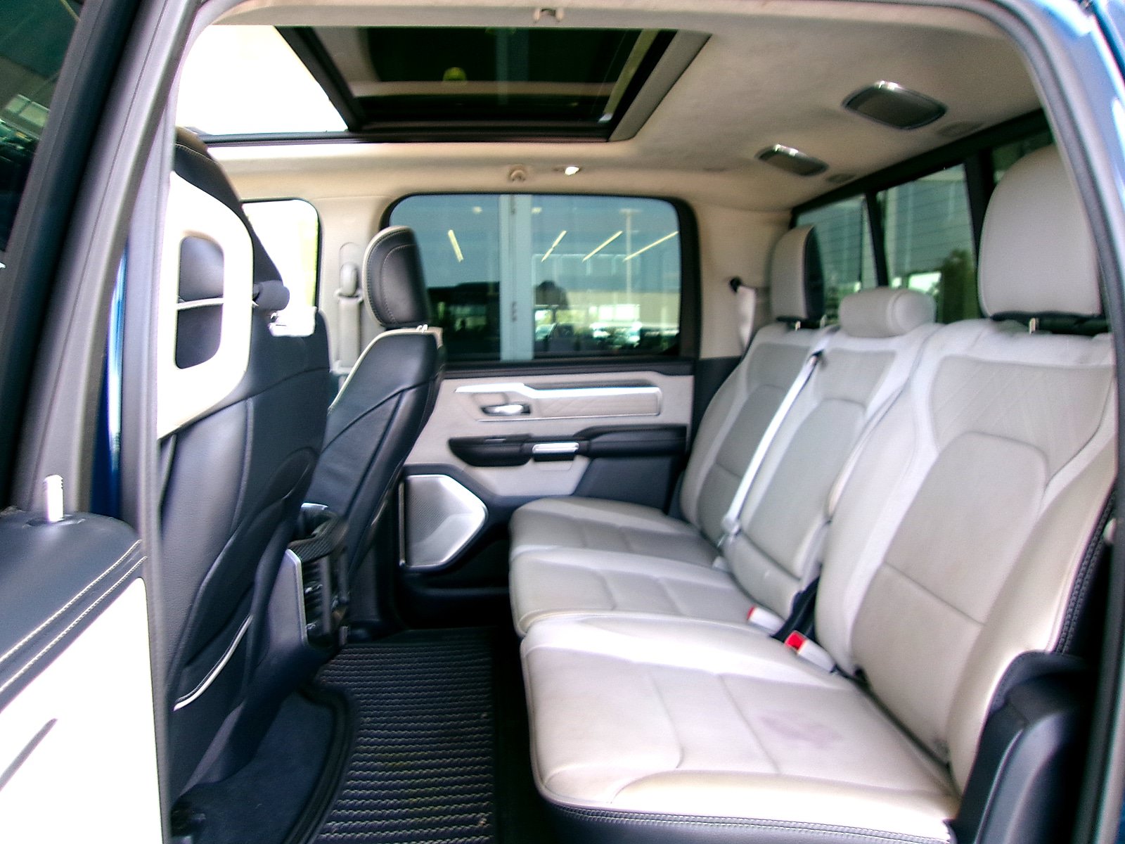 Used 2024 RAM 1500 Limited AWD/4WD image 20