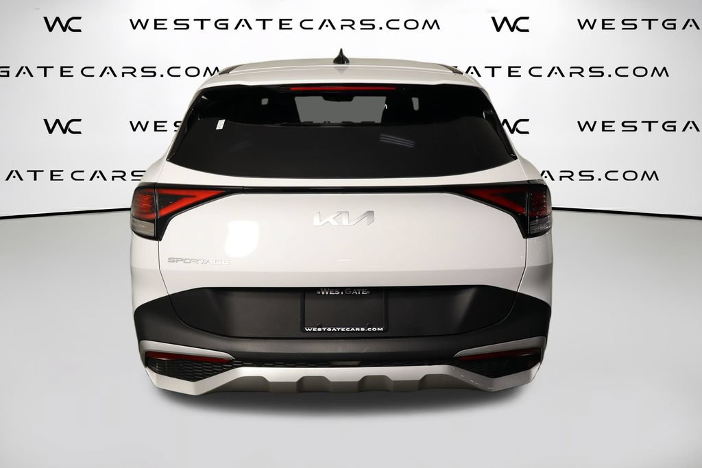 Used 2025 Kia Sportage EX FWD image 4