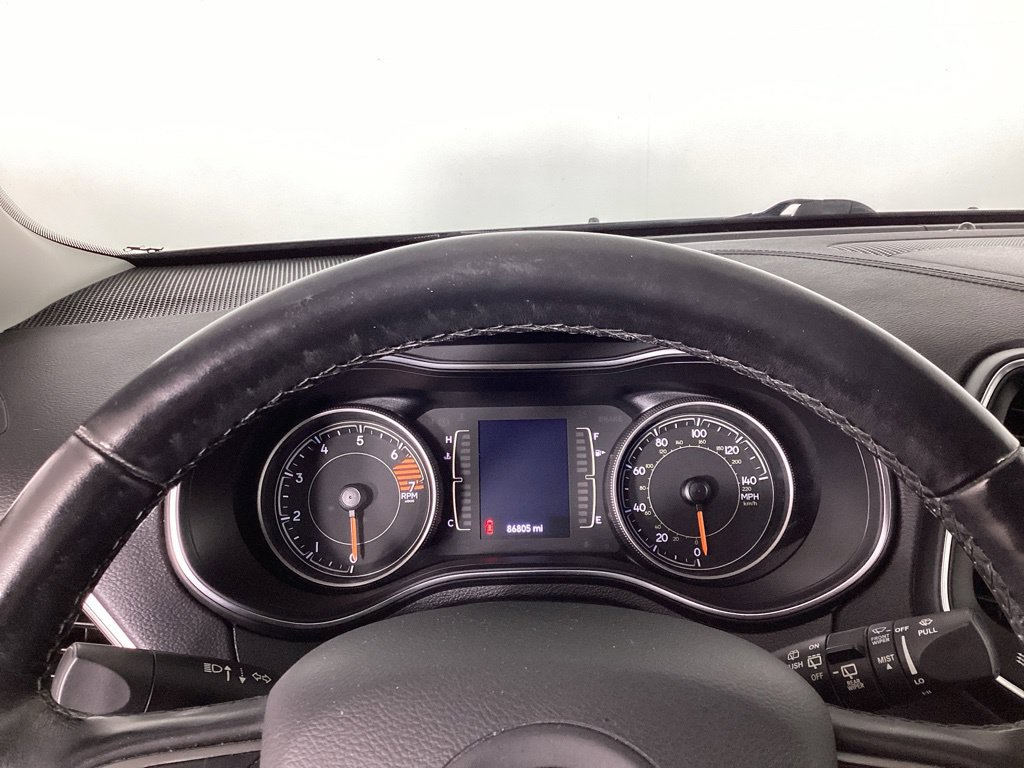Used 2019 Jeep Cherokee Latitude w/ Cold Weather Group AWD/4WD image 13