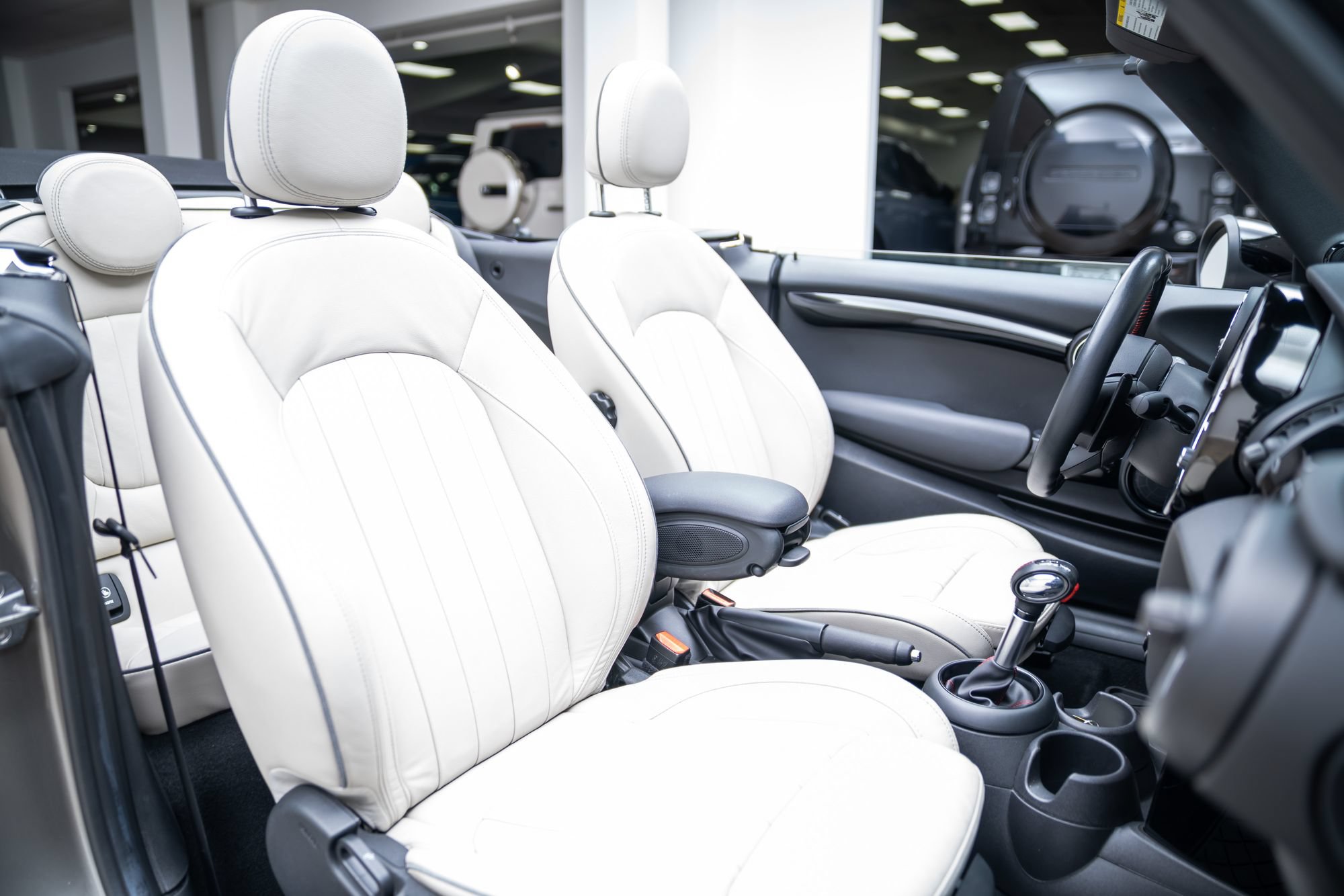 Used 2019 MINI Cooper S w/ Signature Upholstery Package FWD image 21