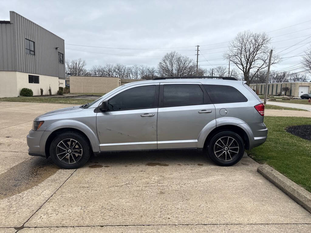 Used 2018 Dodge Journey SE w/ Connectivity Group image 4