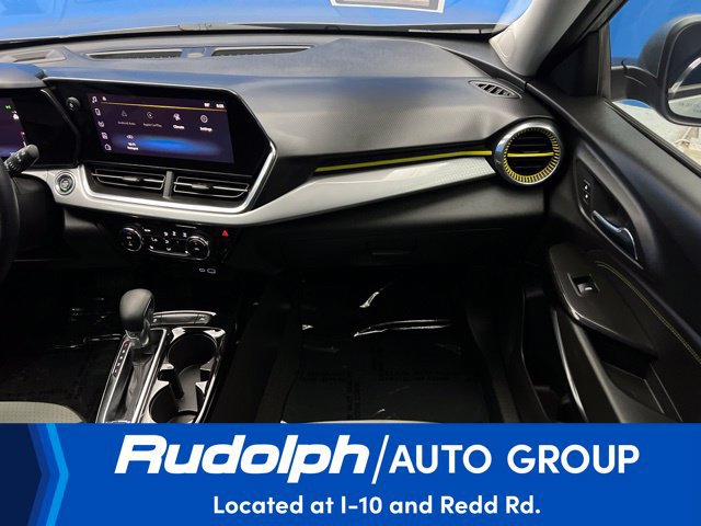Used 2024 Chevrolet Trax LT w/ Driver Confidence Package FWD image 18
