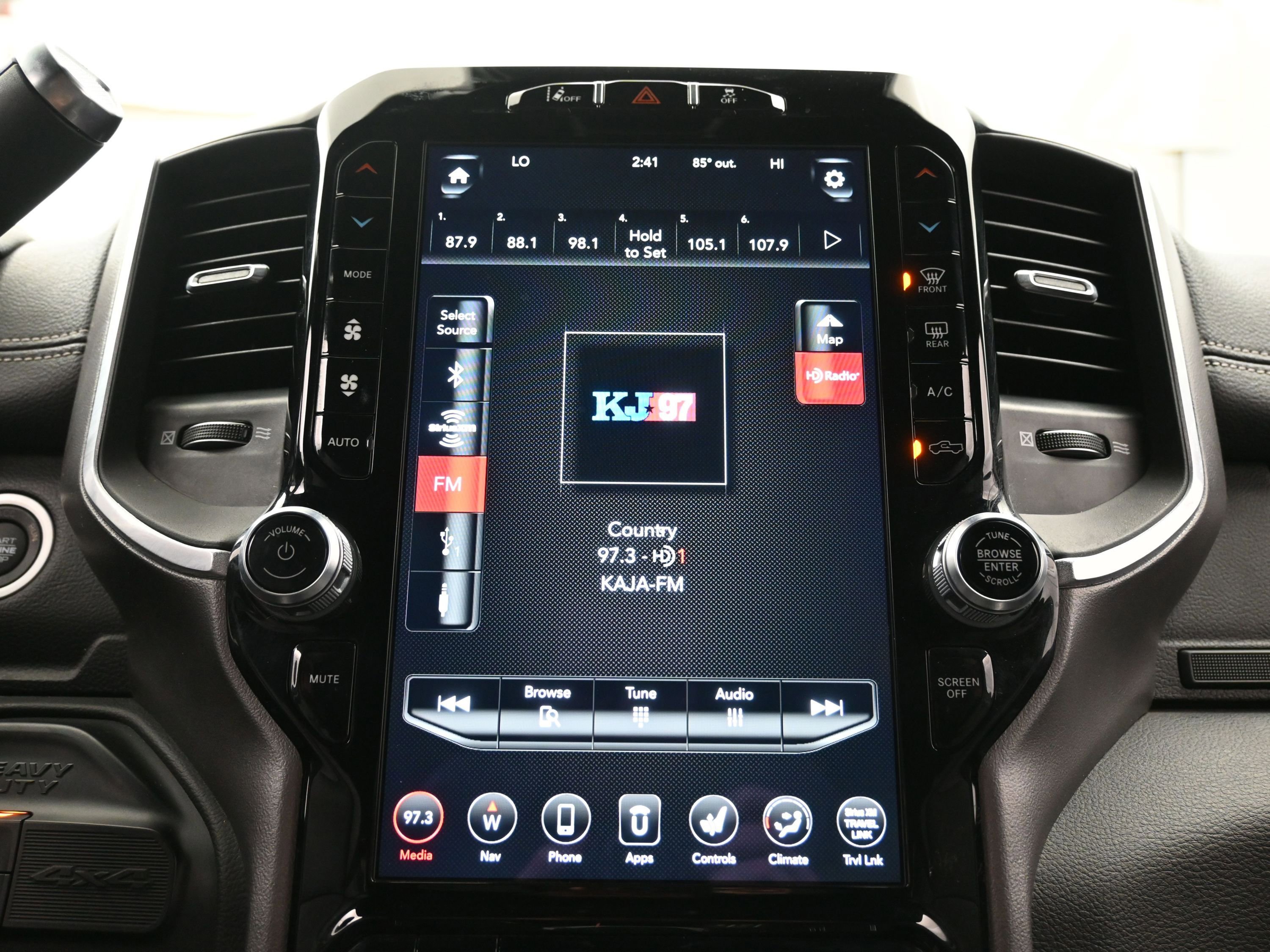 Used 2020 RAM 2500 Laramie w/ Night Edition image 33